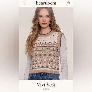 409. NWT 180$ Heart loom Beige Patterned Sweater Vest